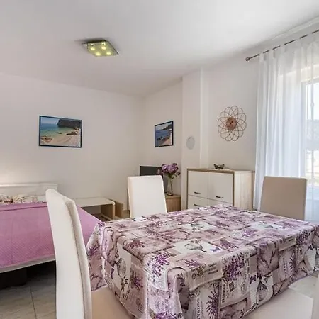 Apartamento In With Terrace, Air Condition, Wifi, 5206-2